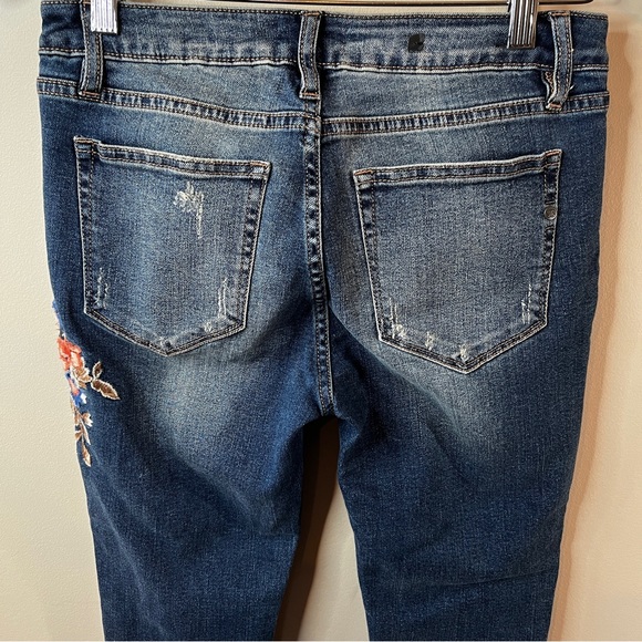 MISS ME Ankle Skinny Embroidered Medium Wash Distressed size 27 Jeans - Picture 7 of 16